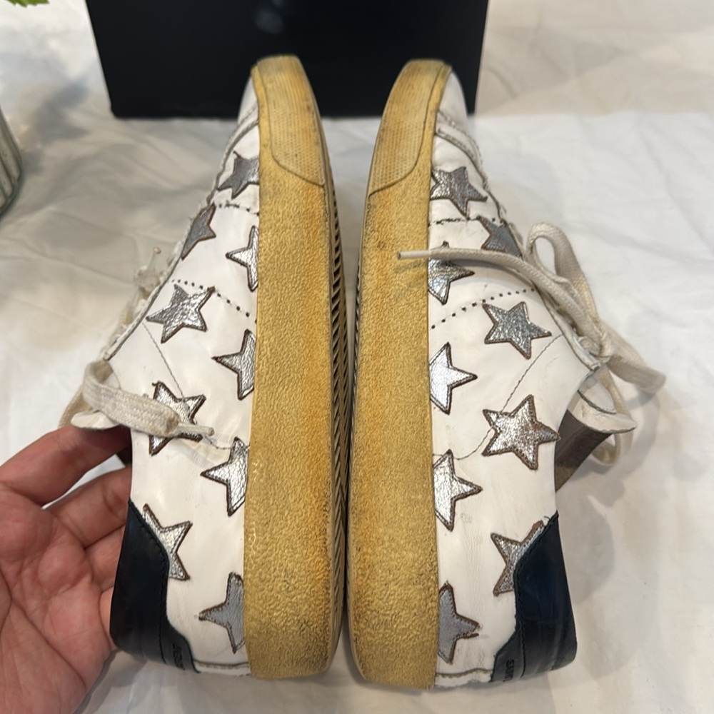 Authentic Saint Laurent Leather Star Sneakers - Picture 9 of 17